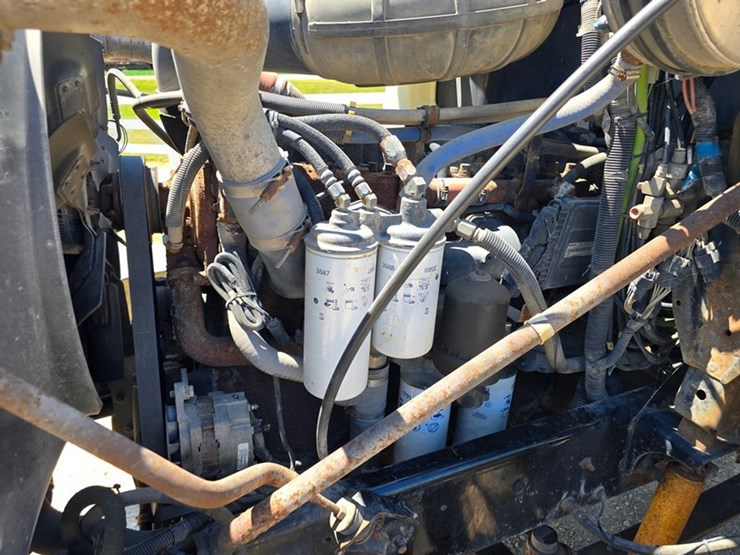 2003-mack-ch612-image-12