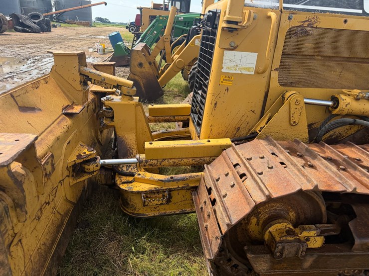 2005-caterpillar-d5g-image-37