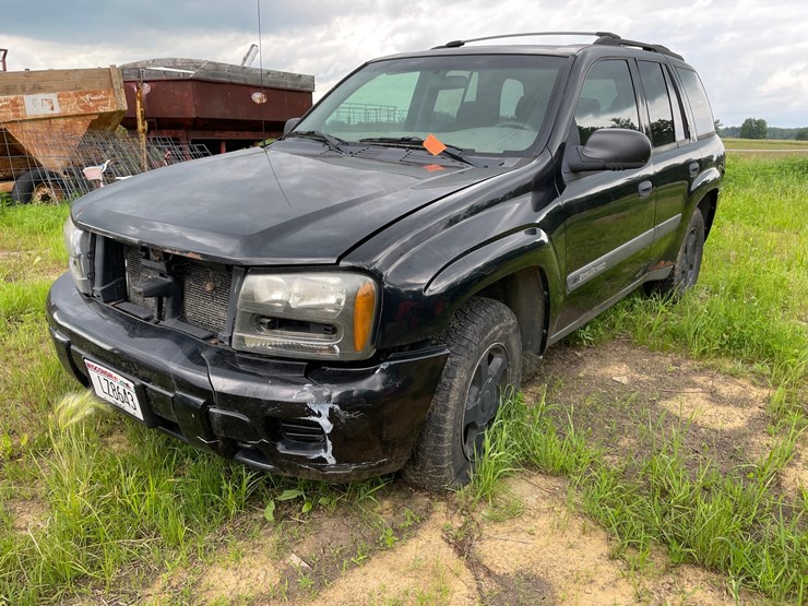 2004-chevrolet-trailblazer-image-2