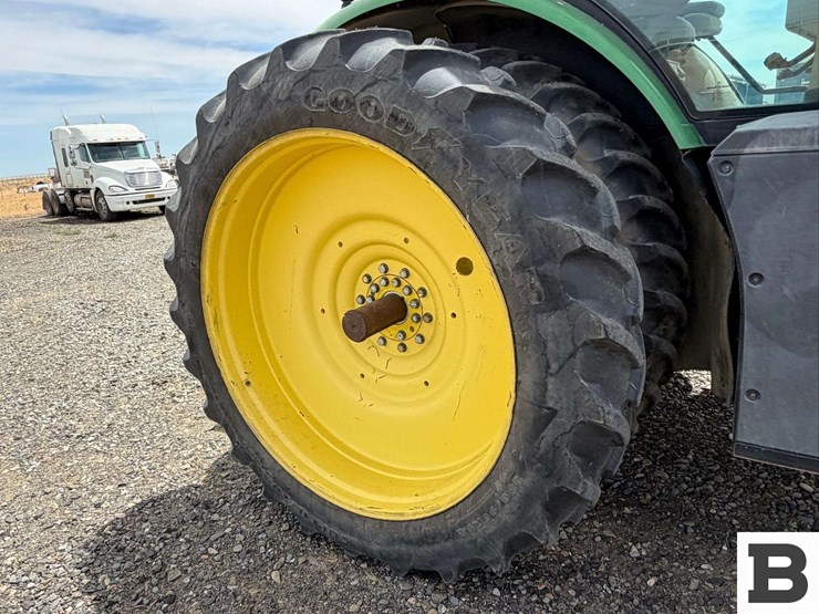2014-john-deere-8345r-image-39