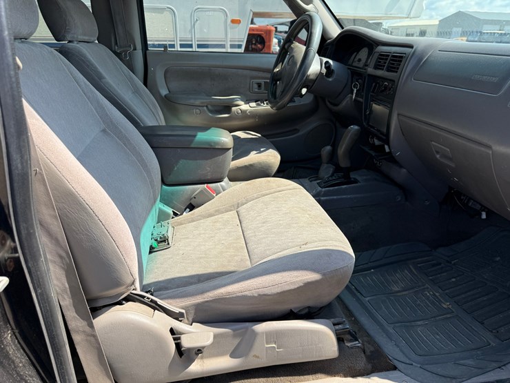 2003-toyota-tacoma-image-29