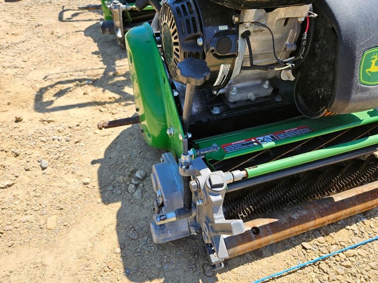 john-deere-180-image-11