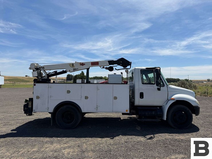 2003-international-durastar-4200-image-4