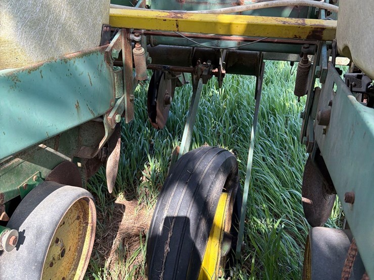 john-deere-7000-image-7