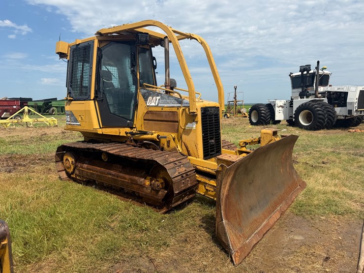 2005-caterpillar-d5g-image-2