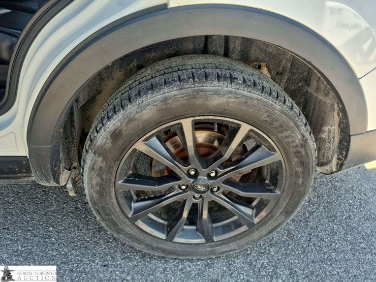 2011-ford-explorer-image-31