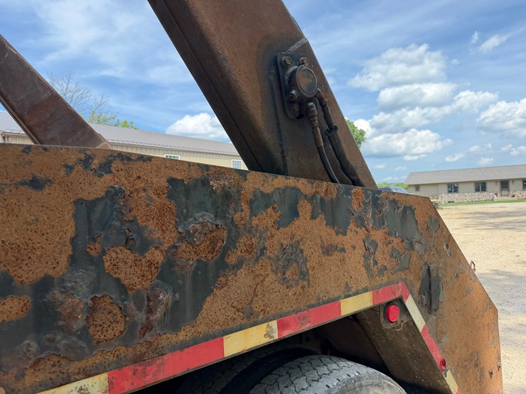 #1510-•-sterling-quad-axle-rolloff-truck-image-21