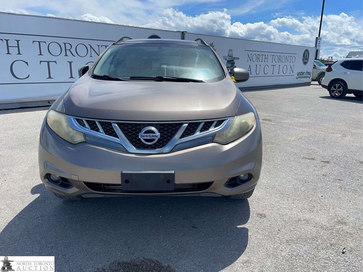 2011-nissan-murano-image-2