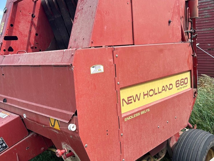 new-holland-660-image-18