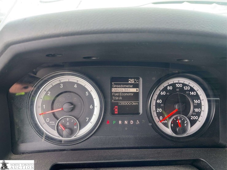 2014-dodge-1500-image-12