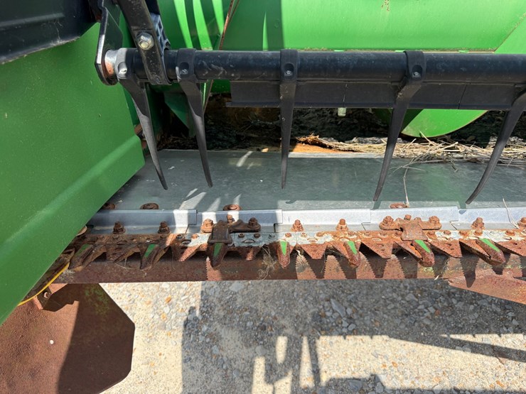 john-deere-630f-image-21