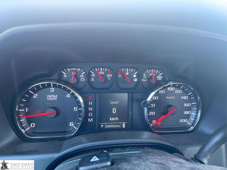 2015-chevrolet-silverado-1500-image-12
