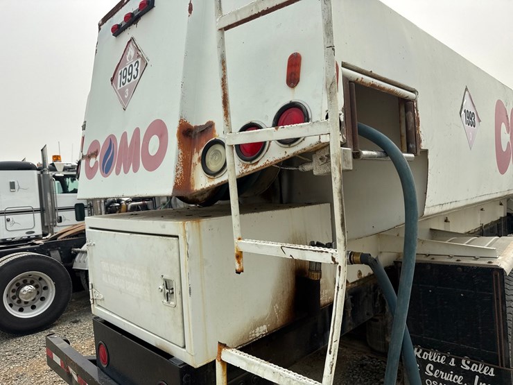 2004-international-durastar-4300-image-35