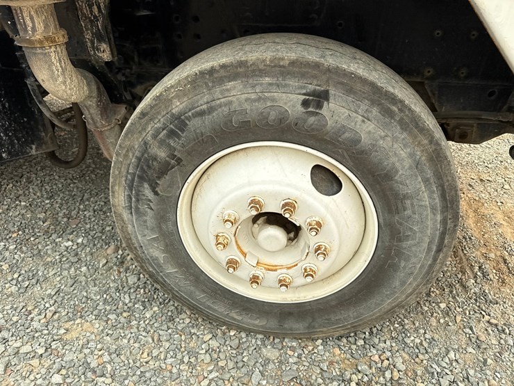 2009-caterpillar-c7-image-48