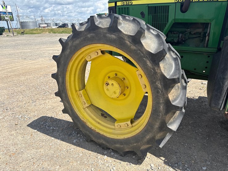 1993-john-deere-6400-image-10