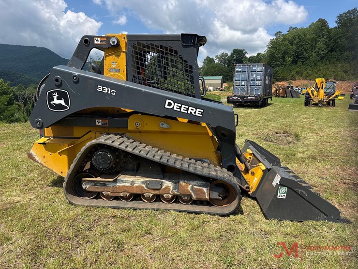2024-deere-331g-image-2
