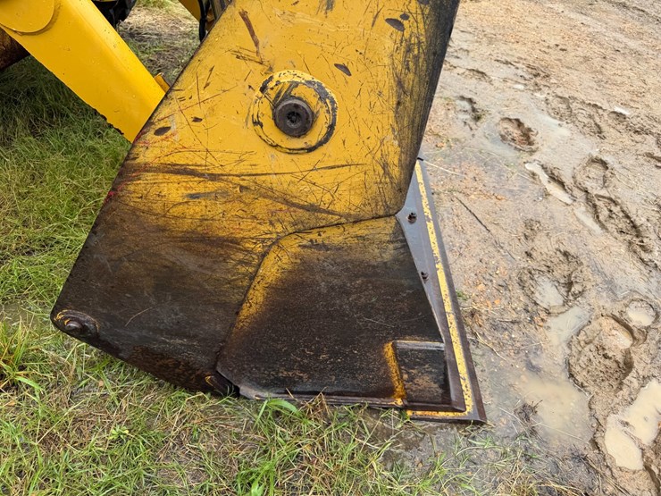 2006-caterpillar-420d-image-60