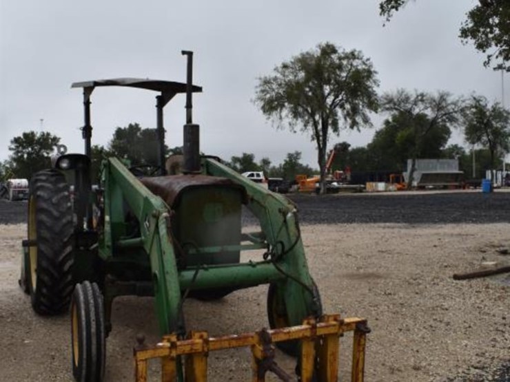 john-deere-2630-image-2