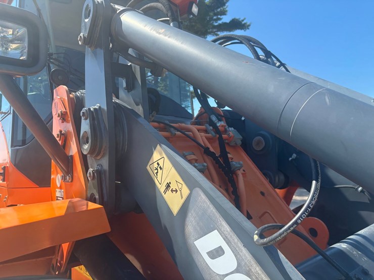 2013-doosan-dl250tc-image-91