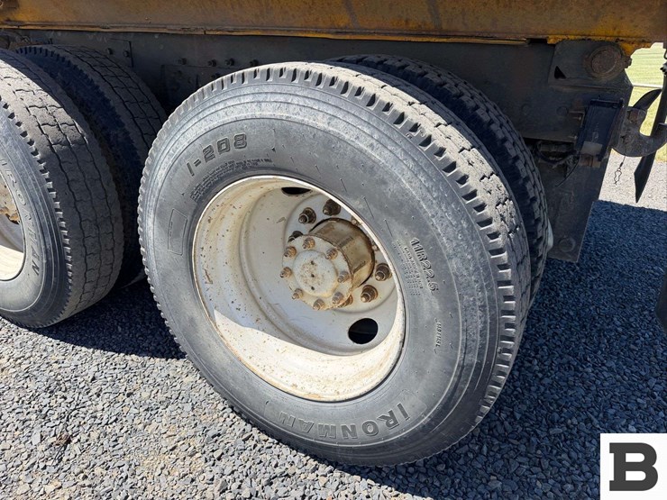 1999-mack-cl713-image-12