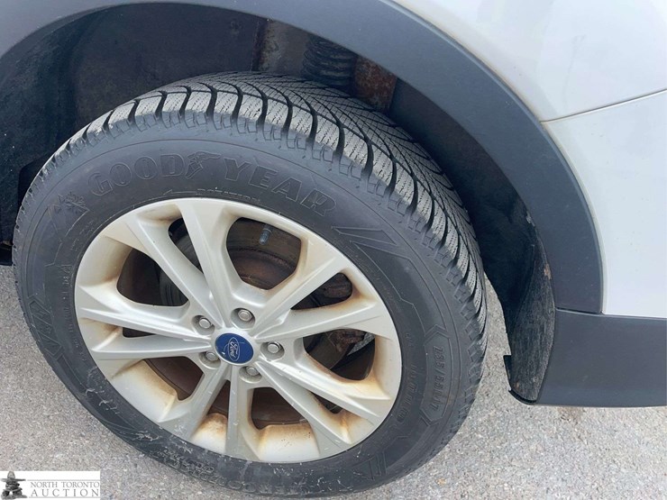 2017-ford-escape-image-23