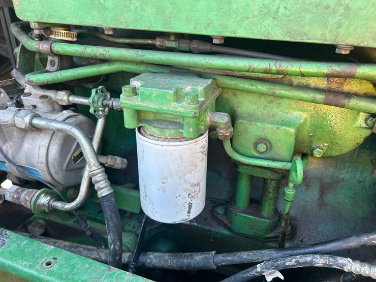 john-deere-8450-image-32