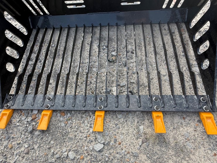 #48842-•-unused-future-rb44-43"-skid-steer-rock-bucket-ztxyscd260215-image-7