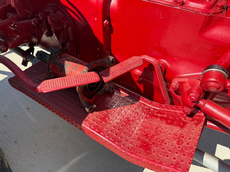 1951-ford-8n-image-23