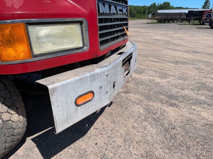 2007-mack-cl700-image-52