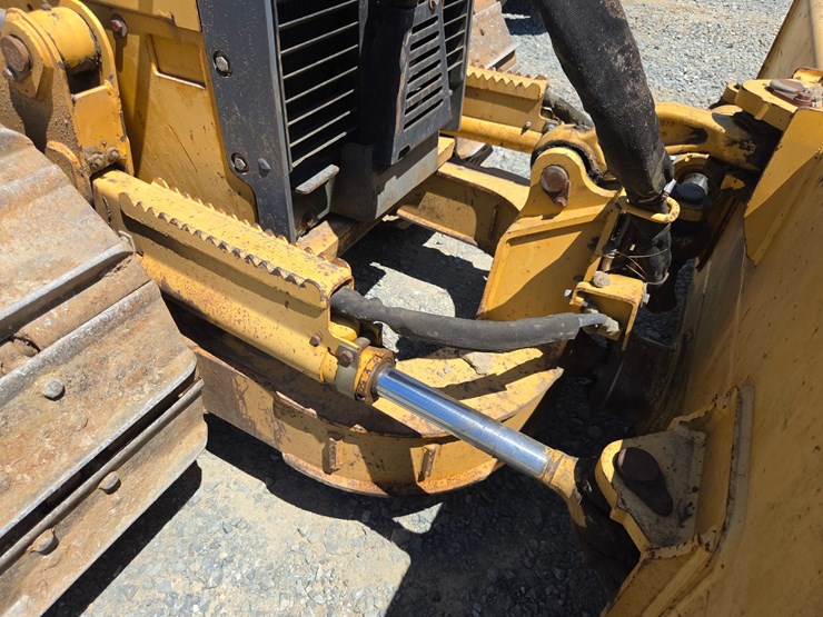 deere-650h-lt-image-12