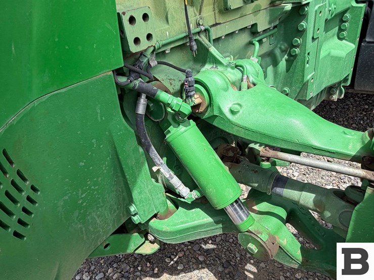 2014-john-deere-8345r-image-15