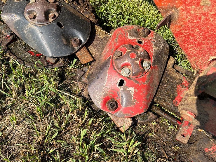 2011-case-ih-md82-image-22