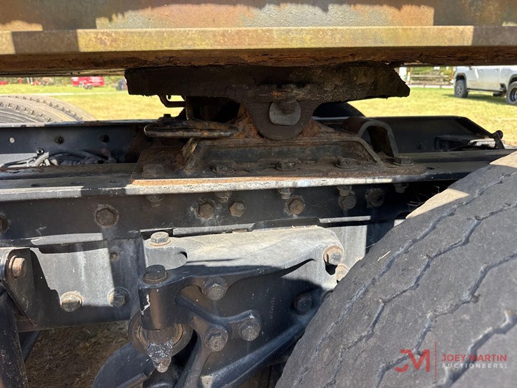 2013-kenworth-t660-image-15