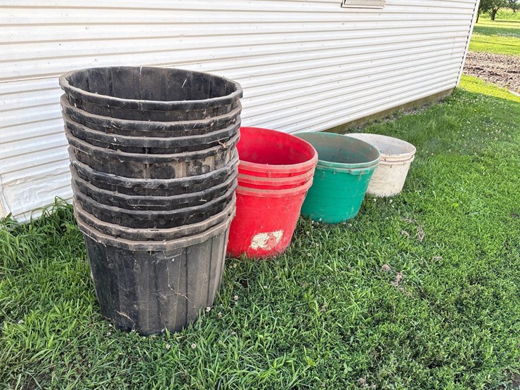 16---plastic-tubs-image-2