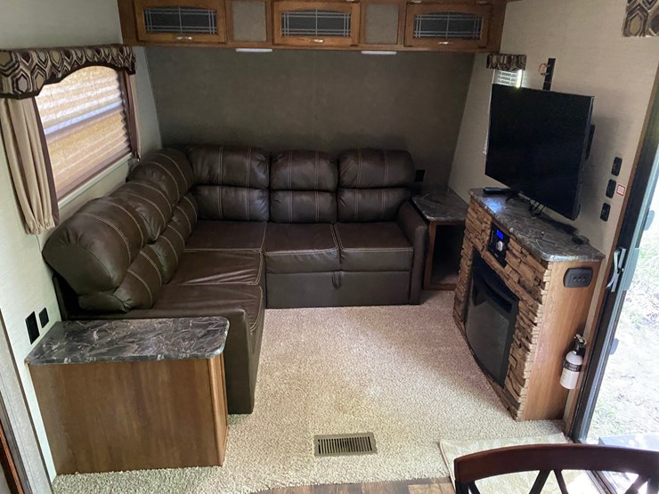 2016-clark-715-image-24