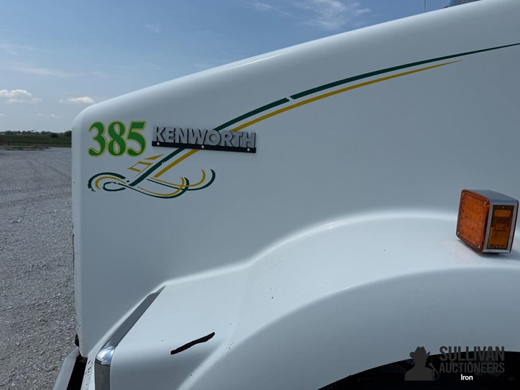 2010-kenworth-t800-image-9