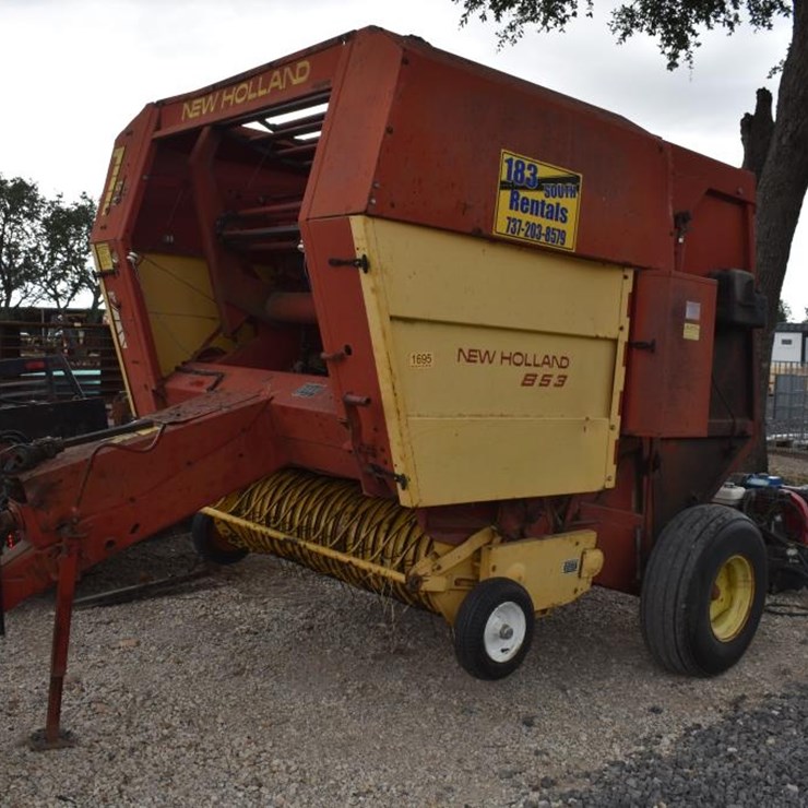 NEW HOLLAND 853