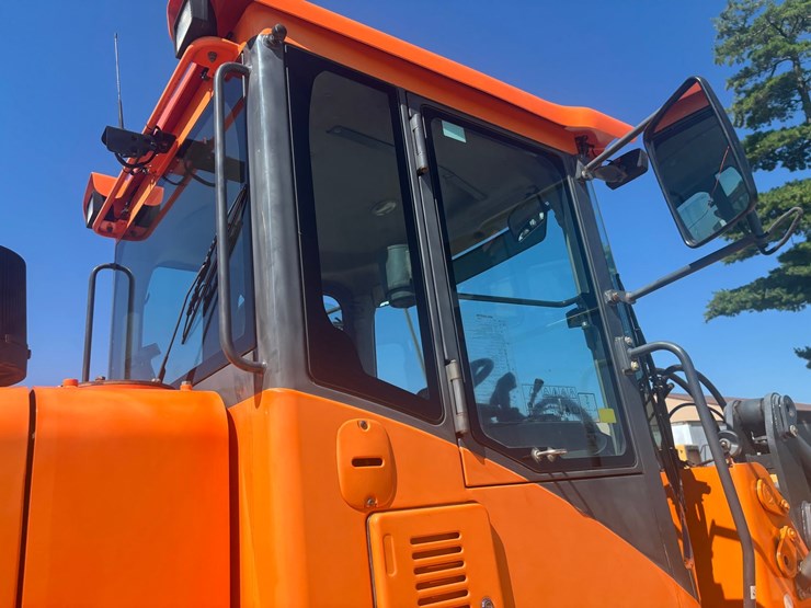 2013-doosan-dl250tc-image-24
