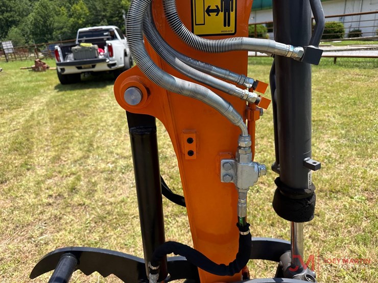 unused-2024-develon-dx-27z-mini-excavator-image-15