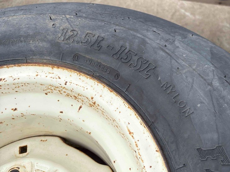 3---12.5-15-rims-&-tires-image-9