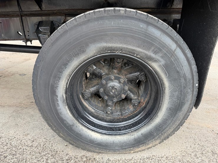 ford-f700-image-53