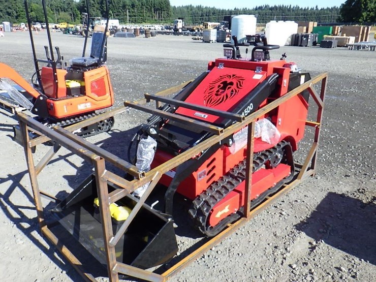 2026-sdlanch-ssl1500-skid-steer-tracked-loader-image-1