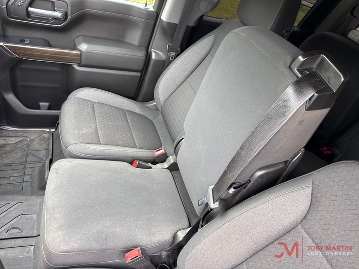 2020-chevrolet-silverado-1500-image-25