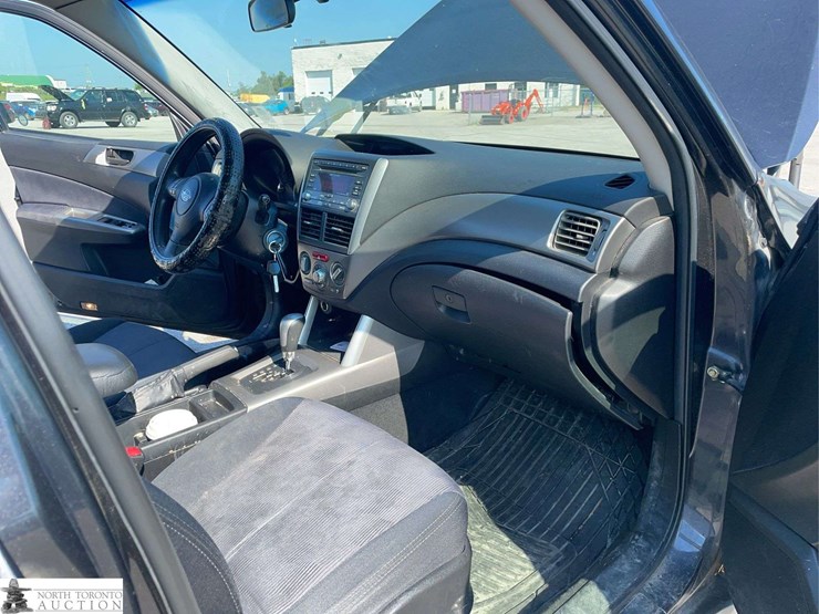 2010-subaru-forester-image-18