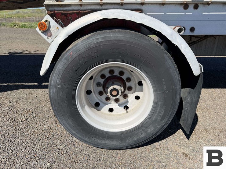 1994-west-mark-8000-gallon-tanker-trailer-image-22