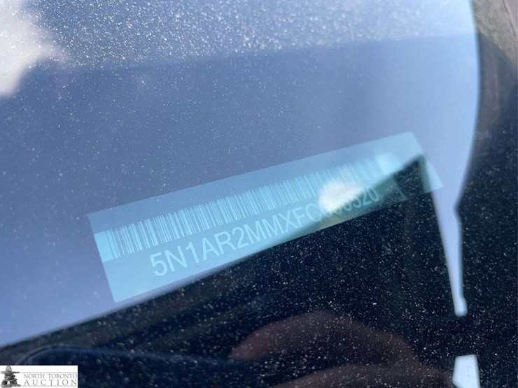 2015-nissan-pathfinder-image-16