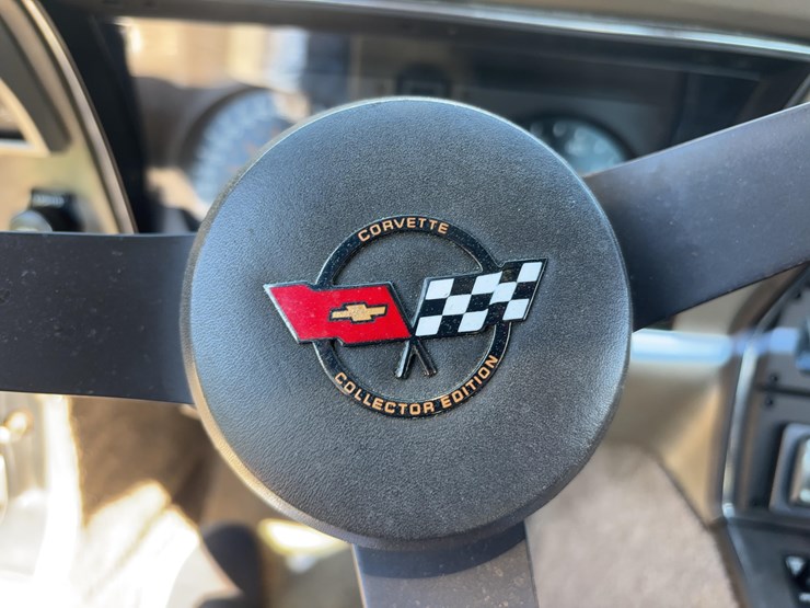 1982-chevrolet-corvette-image-18