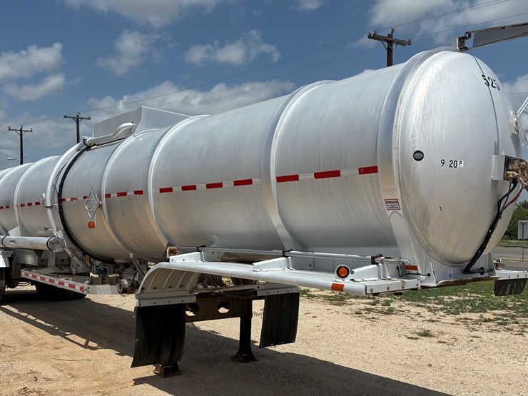 2012-heil-tanker-image-3