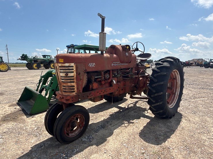 #45331-•-mccormick-farmall-450-tractor-933-inv#-45331-image-1