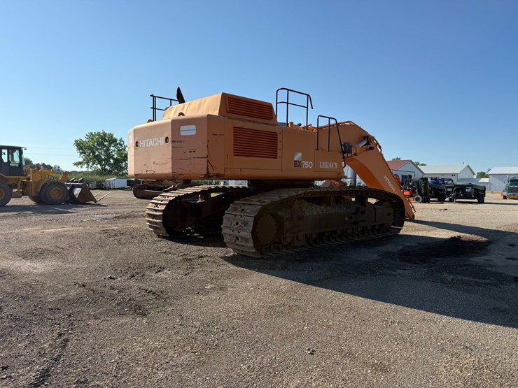 hitachi-ex750-5-image-5